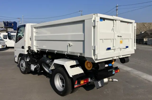 三菱 キャンター 2RG-FBAV0の写真3