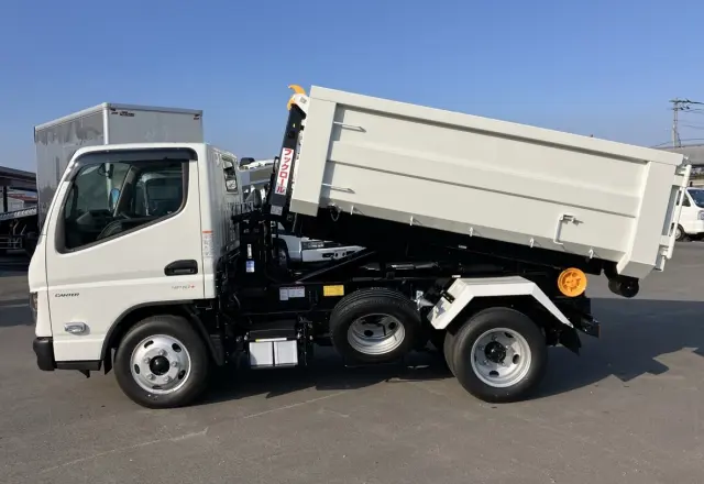 三菱 キャンター 2RG-FBAV0の写真6