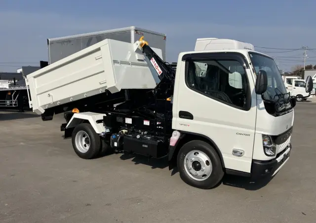 三菱 キャンター 2RG-FBAV0の写真11