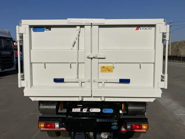 三菱 キャンター 2RG-FBAV0の写真13