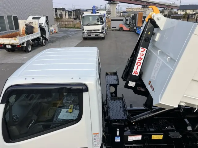 三菱 キャンター 2RG-FBAV0の写真17