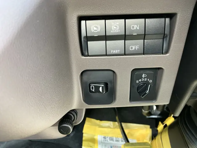 三菱 キャンター 2RG-FBAV0の写真32