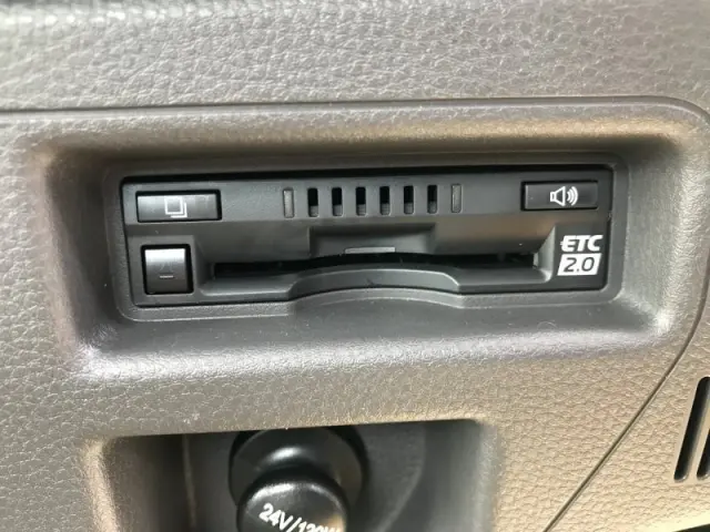 いすゞ フォワード 2RG-FRR90S4の写真21