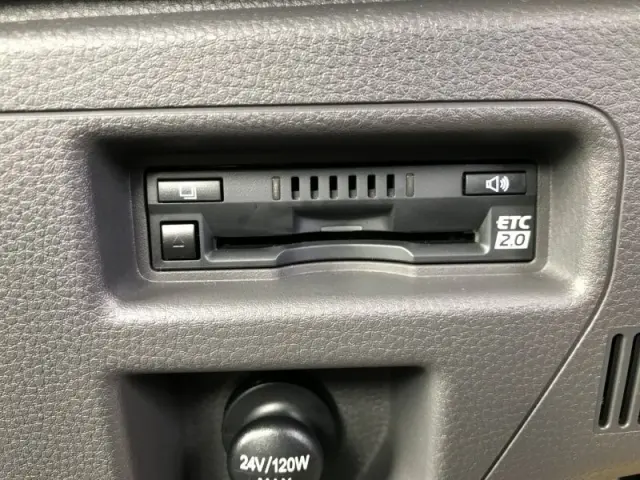 いすゞ フォワード 2RG-FRR90S4の写真16