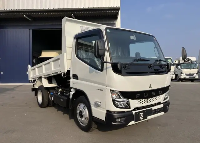 三菱 キャンター 2RG-FBA60(2WD)の写真1