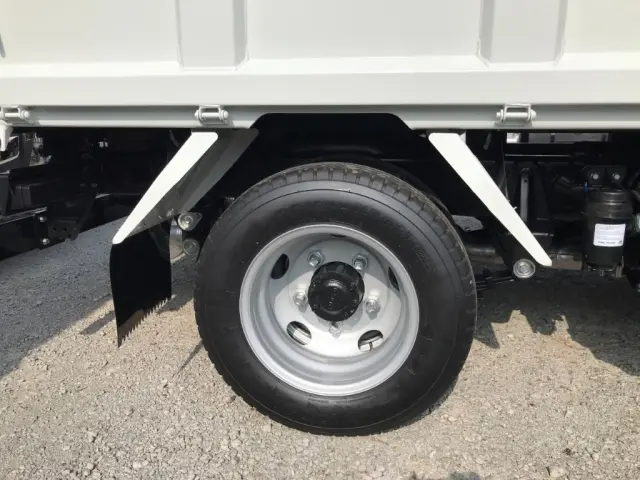 三菱 キャンター 2RG-FBA60(2WD)の写真8