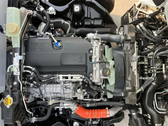 三菱 キャンター 2RG-FBA60(2WD)の写真14