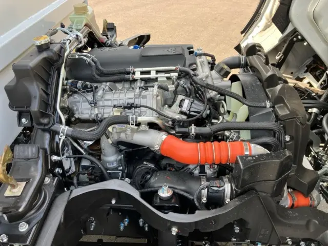 三菱 キャンター 2RG-FBA60(2WD)の写真15