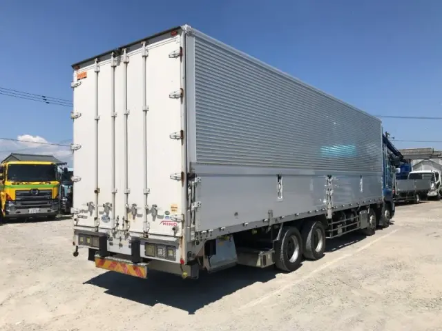 日野 プロフィア QKG-FW1EXBG(8x4)の写真4