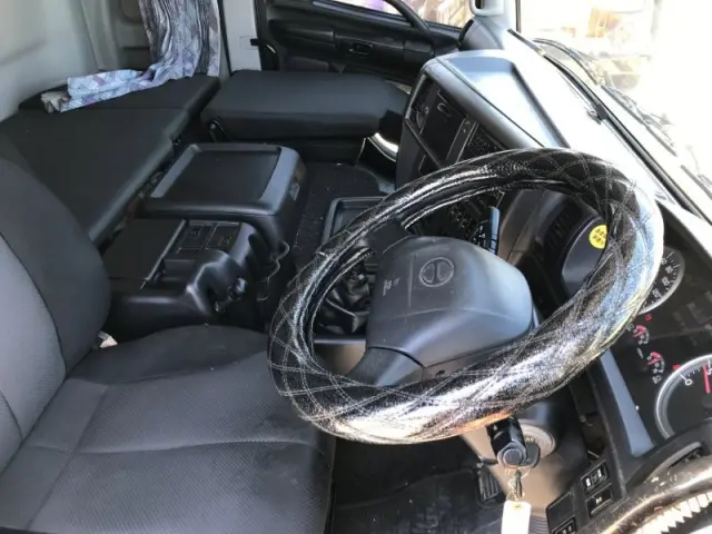 日野 プロフィア QKG-FW1EXBG(8x4)の写真7