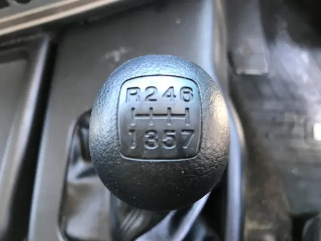 日野 プロフィア QKG-FW1EXBG(8x4)の写真9