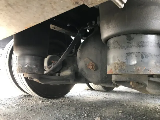 日野 プロフィア QKG-FW1EXBG(8x4)の写真25