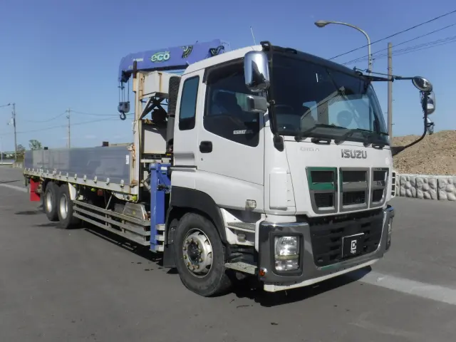 いすゞ ギガ QKG-CYL77AM(6x2)の写真1