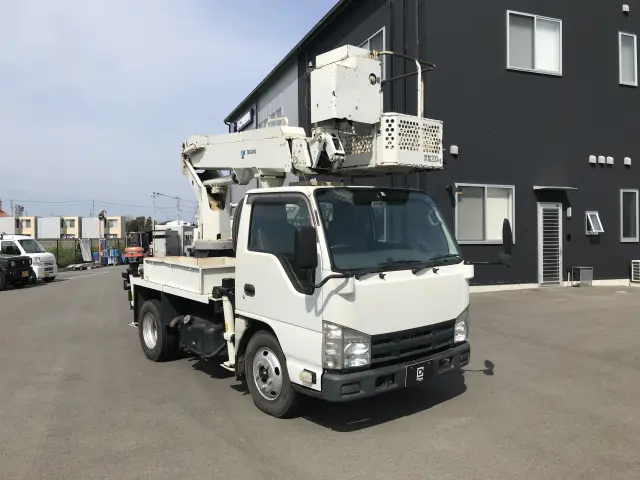 いすゞ エルフ TKG-NKR85ANの写真1