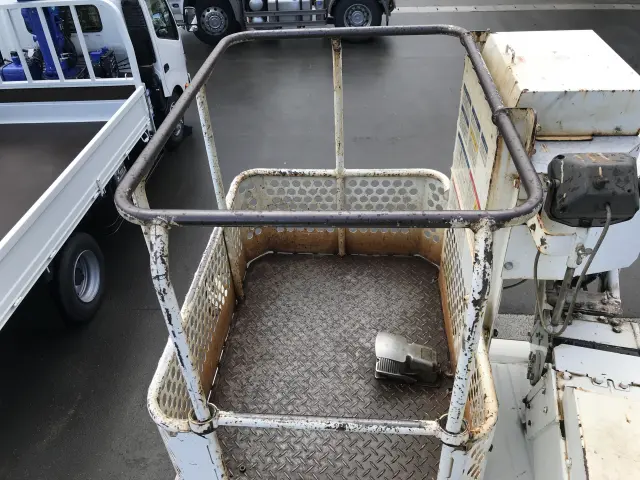 いすゞ エルフ TKG-NKR85ANの写真44