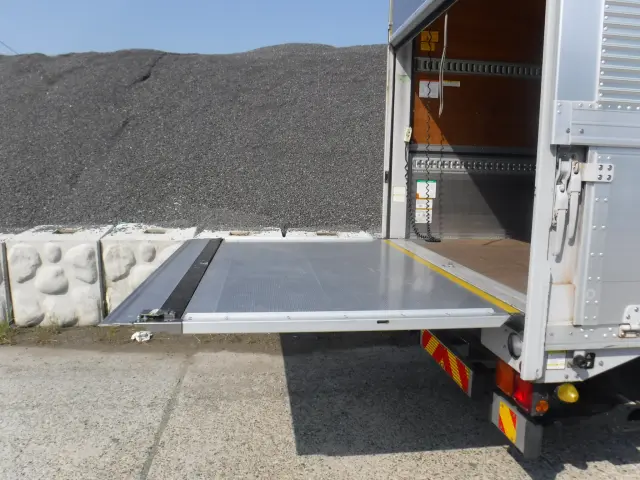 いすゞ フォワード TKG-FRR90S2の写真6