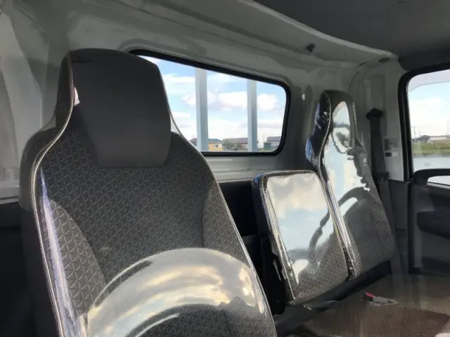 いすゞ エルフ TRG-NPR85ARの写真13