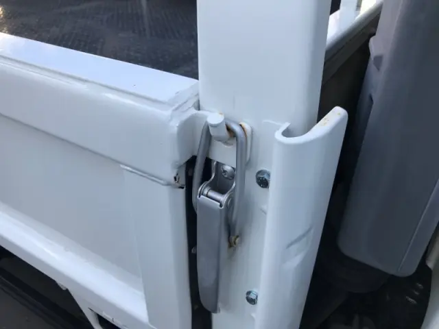 いすゞ エルフ TRG-NPR85ARの写真31