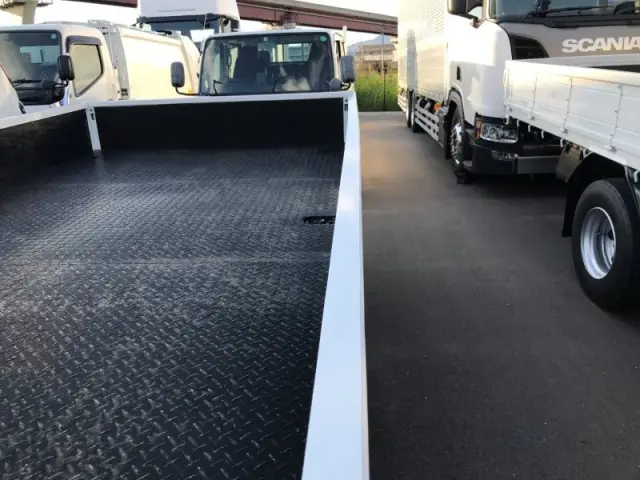 いすゞ エルフ TRG-NPR85ARの写真37