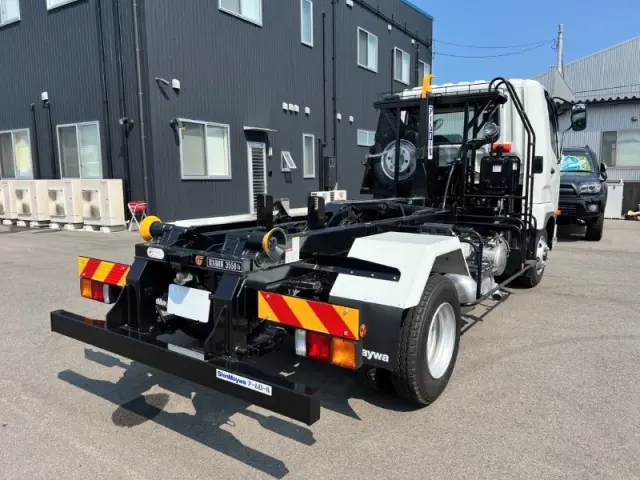 三菱 ファイター 2KG-FK72Fの写真4