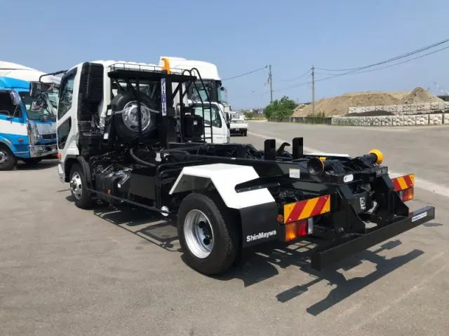 三菱 ファイター 2KG-FK72Fの写真3