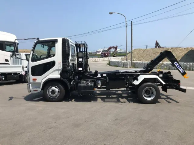 三菱 ファイター 2KG-FK72Fの写真6