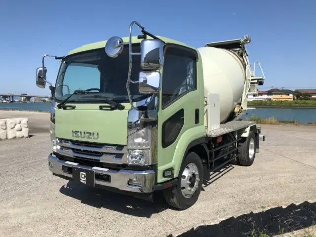 いすゞ フォワード LKG-FTR90S2の写真2