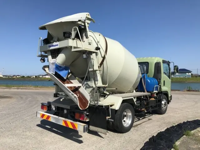 いすゞ フォワード LKG-FTR90S2の写真4