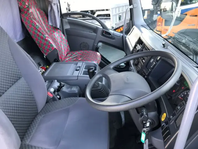 いすゞ フォワード LKG-FTR90S2の写真7
