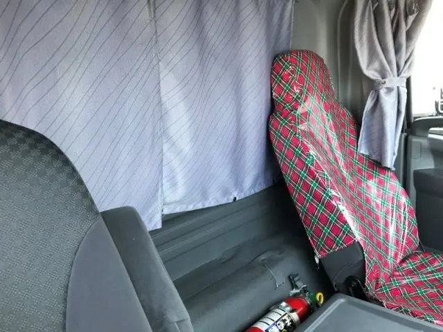 いすゞ フォワード LKG-FTR90S2の写真8