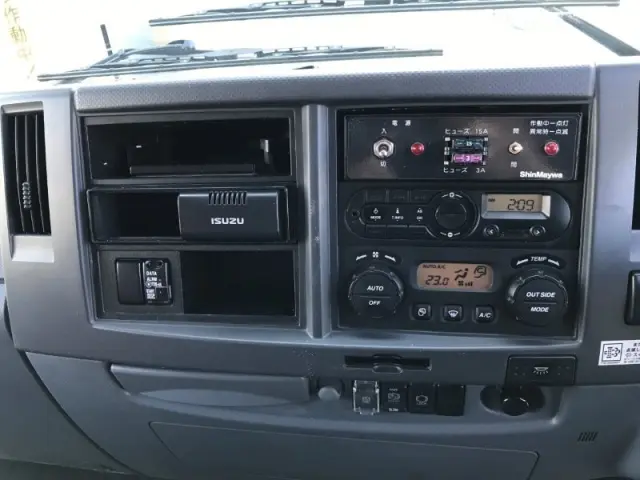 いすゞ フォワード LKG-FTR90S2の写真10