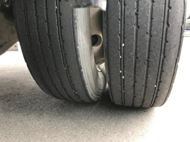 いすゞ フォワード LKG-FTR90S2の写真20