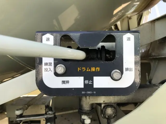 いすゞ フォワード LKG-FTR90S2の写真21