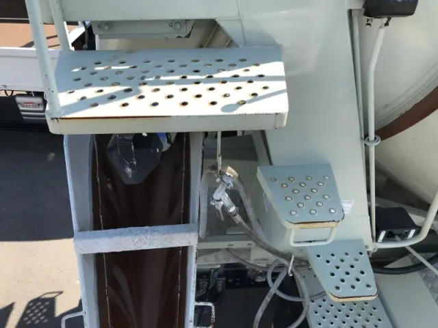 いすゞ フォワード LKG-FTR90S2の写真31