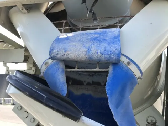 いすゞ フォワード LKG-FTR90S2の写真36