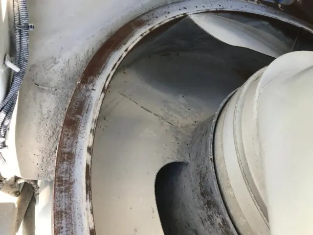 いすゞ フォワード LKG-FTR90S2の写真40