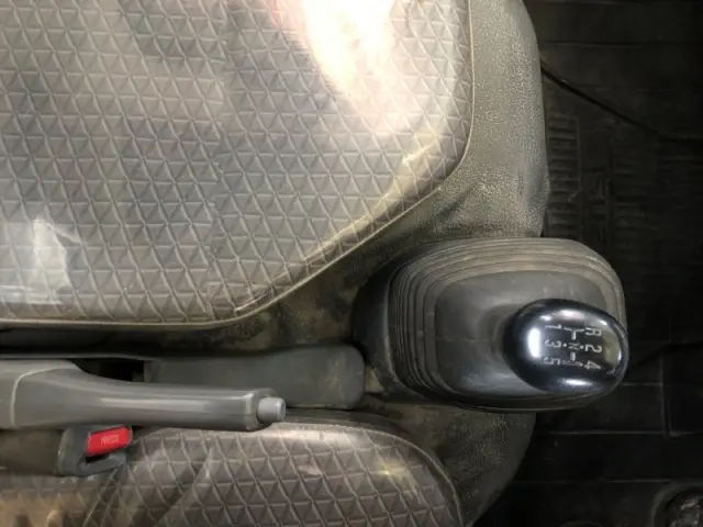 いすゞ エルフ TRG-NJR85Aの写真12