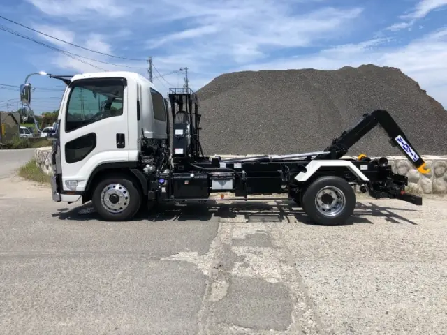 いすゞ フォワード 2RG-FRR90S4(2WD)の写真7