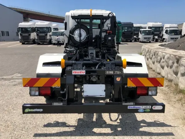 いすゞ フォワード 2RG-FRR90S4(2WD)の写真8