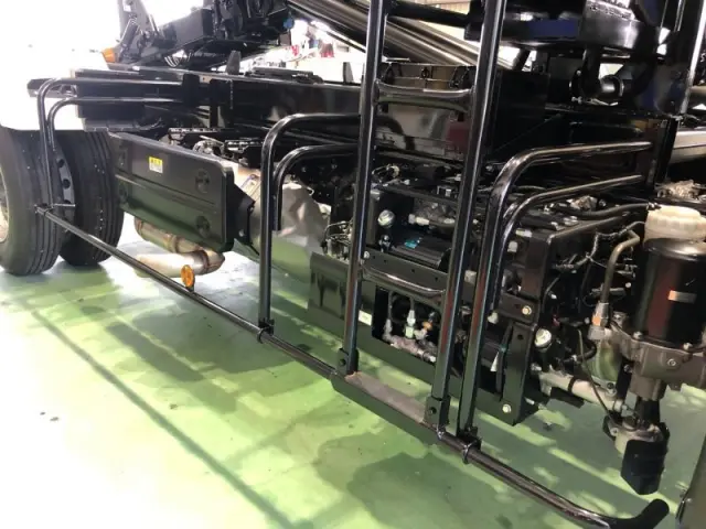 いすゞ フォワード 2RG-FRR90S4(2WD)の写真21