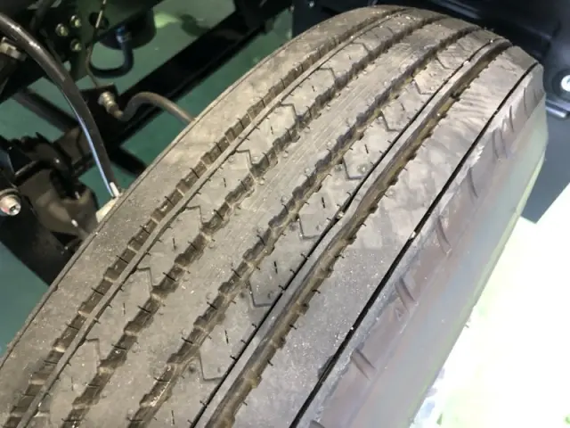 いすゞ フォワード 2RG-FRR90S4(2WD)の写真32