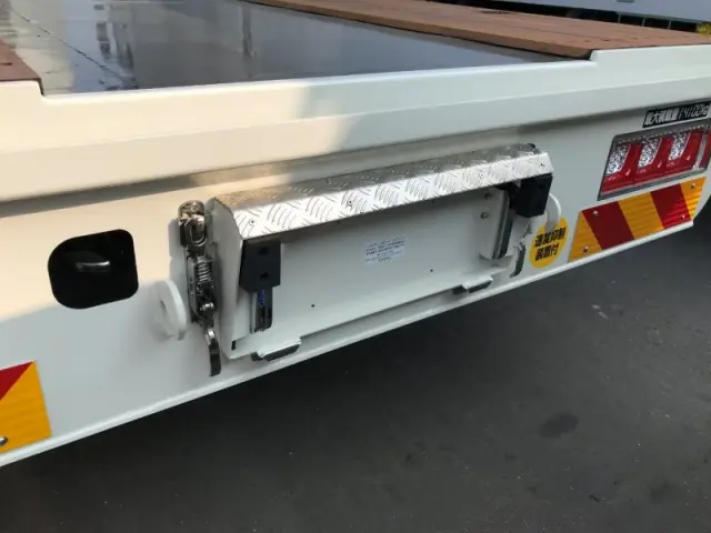 日野 プロフィア 2DG-FW1AHC(8x4)の写真46