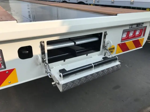 日野 プロフィア 2DG-FW1AHC(8x4)の写真47