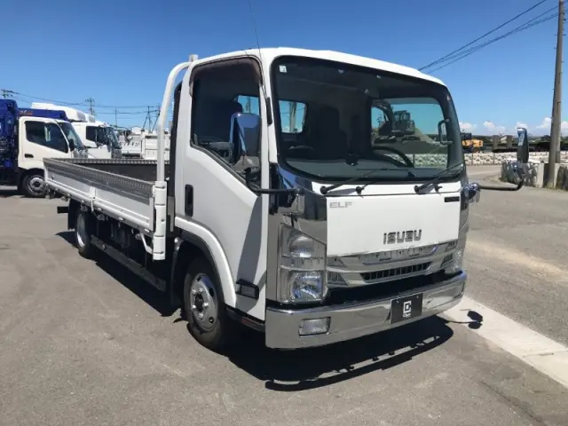 いすゞ エルフ TRG-NPR85AR(2WD)の写真1