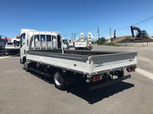 いすゞ エルフ TRG-NPR85AR(2WD)の写真3