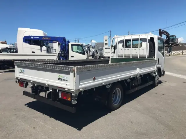 いすゞ エルフ TRG-NPR85AR(2WD)の写真4