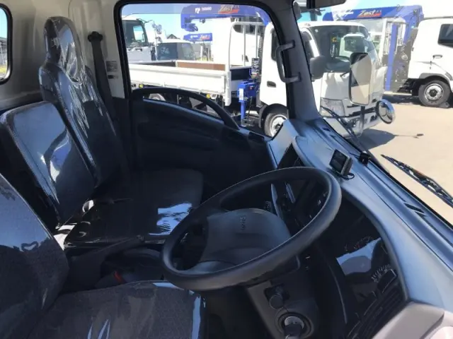 いすゞ エルフ TRG-NPR85AR(2WD)の写真6