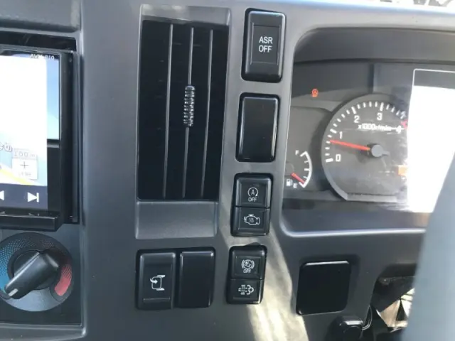 いすゞ エルフ TRG-NPR85AR(2WD)の写真15