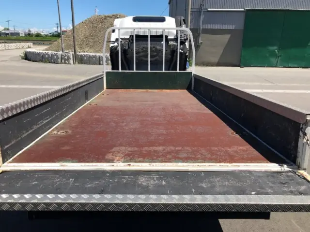 いすゞ エルフ TRG-NPR85AR(2WD)の写真28