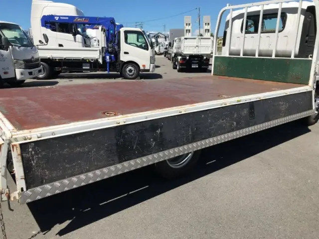 いすゞ エルフ TRG-NPR85AR(2WD)の写真38